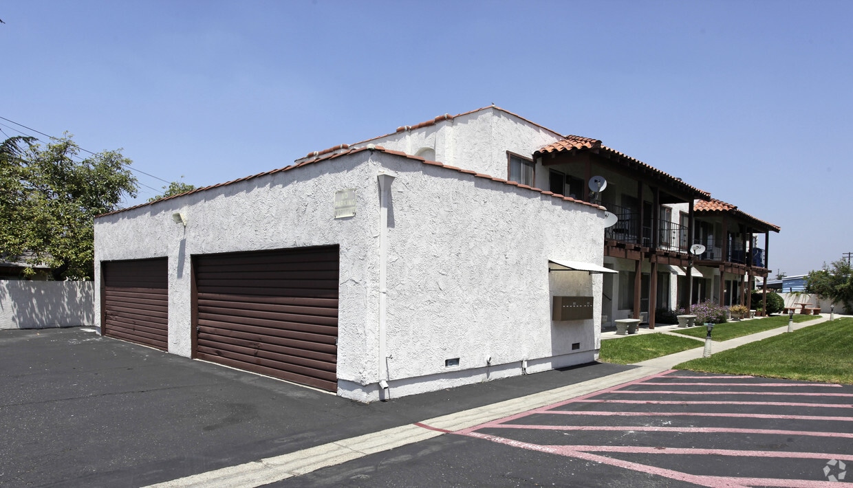 Primary Photo - 7855 2nd St