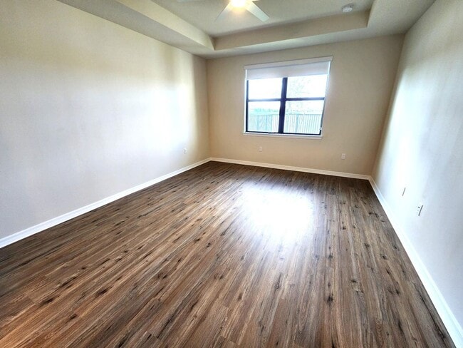 Foto del edificio - 8295 Vaulting Dr