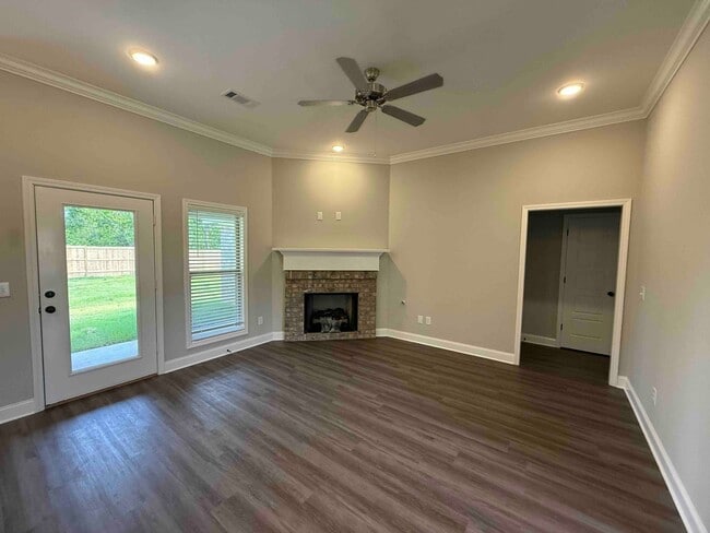 Building Photo - 548 Patrick Farms Dr