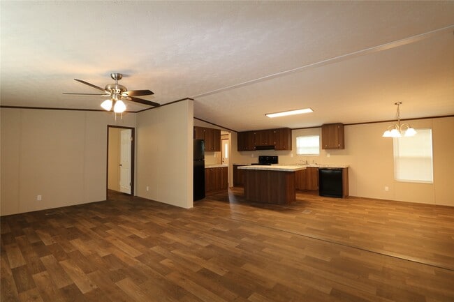 Building Photo - 16501 E Emerson Cir