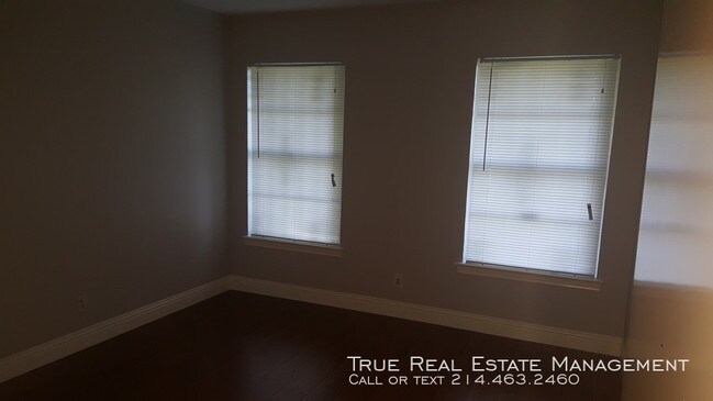 Foto del edificio - VACANT - READY FOR MOVE IN