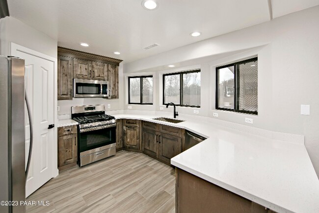 Building Photo - 7343 Pinnacle Pass Dr