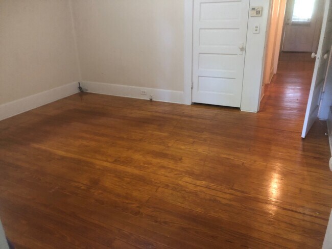 Foto del edificio - 708 N Magnolia St