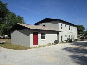 Building Photo - 1002 E McDonald Ave