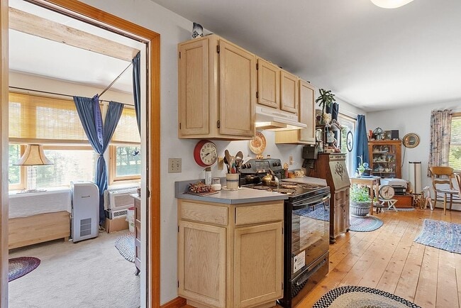 Building Photo - 1418 Old Homestead Hwy