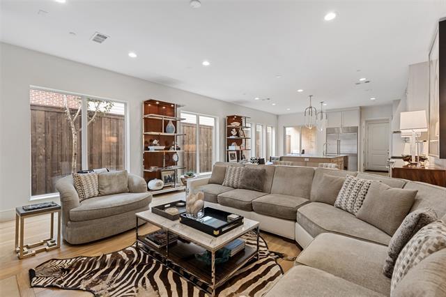 Foto del edificio - 4133 Normandy Ave