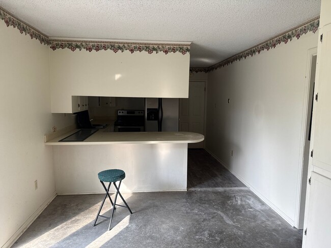 Building Photo - 16990 Lake Charles Hwy