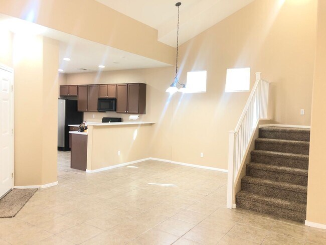 Building Photo - BEAUTIFUL  2 STORY 3 BEDROOM/ 3 BATH HOME ...