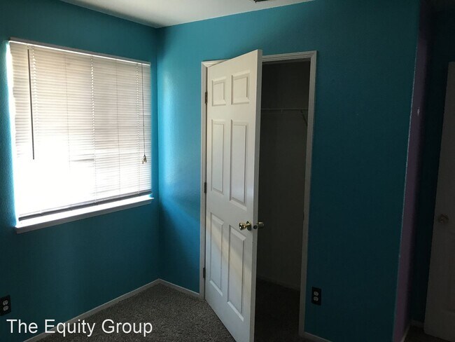 Building Photo - 3 br, 2 bath House - 2108 N Woodland St