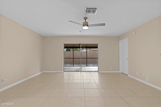 Building Photo - 4 br, 2 bath House - 1120 Grand Duke Way