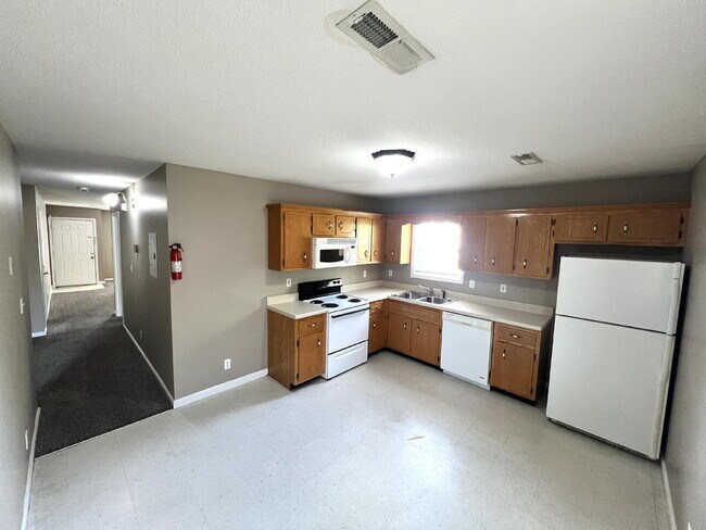 Foto del edificio - 260A EXECUTIVE AVE, CLARKSVILLE, TN 37042