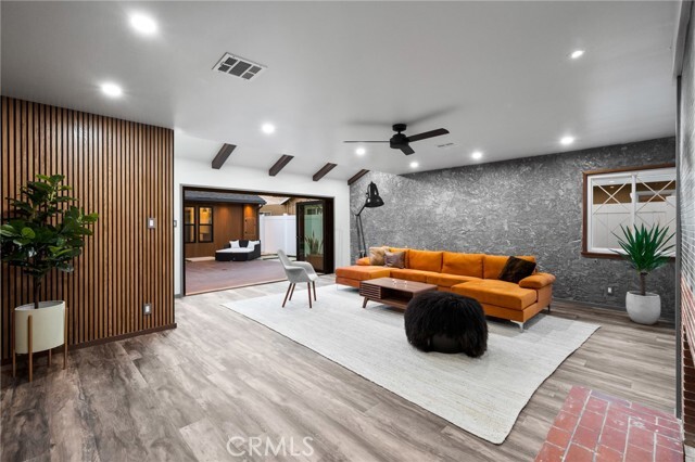 Building Photo - 7424 W 85th St
