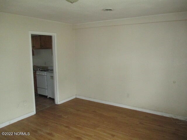 Building Photo - 514 Elm St