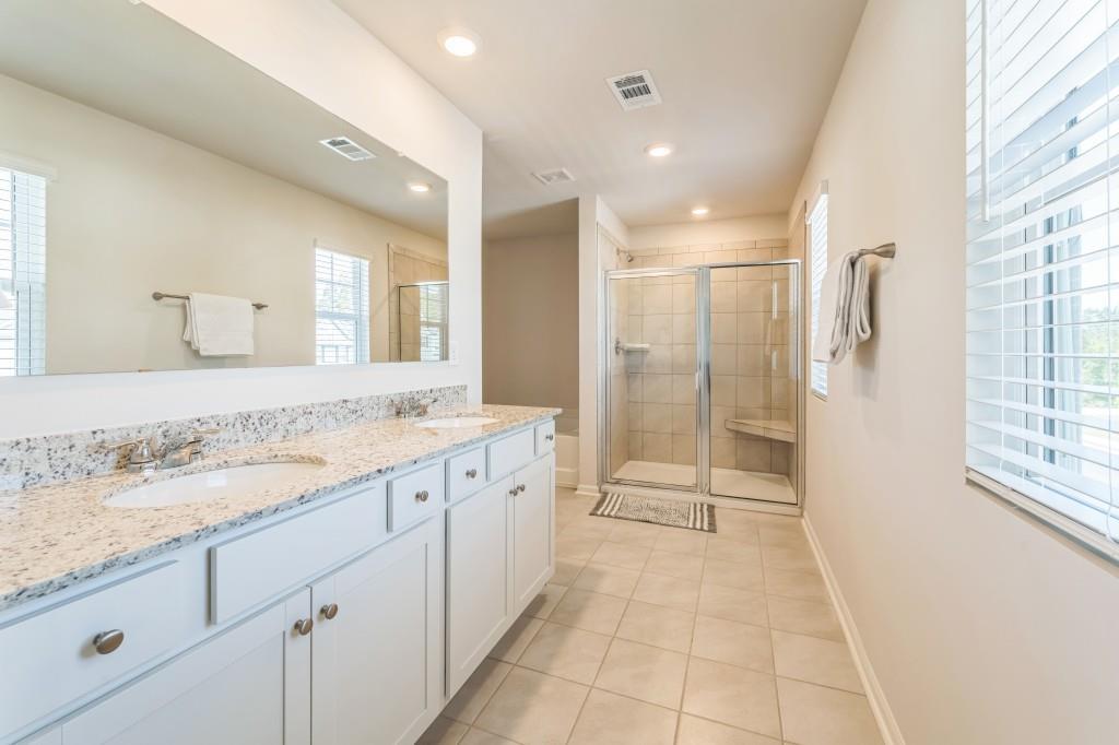 Foto principal - 7595 Jennadee Dr