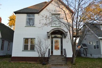 Building Photo - 1918 Hughitt Ave