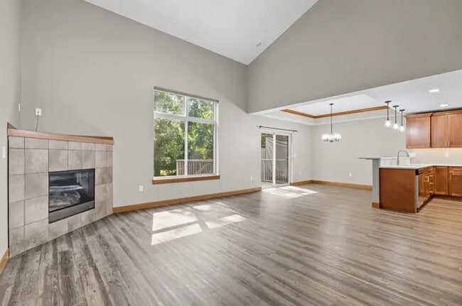 Building Photo - 1255 Dodge Street Ct