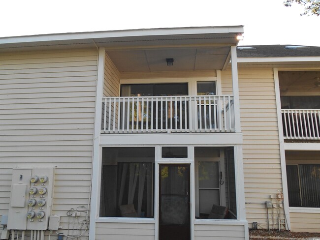 Building Photo - 2305 Little River Dr