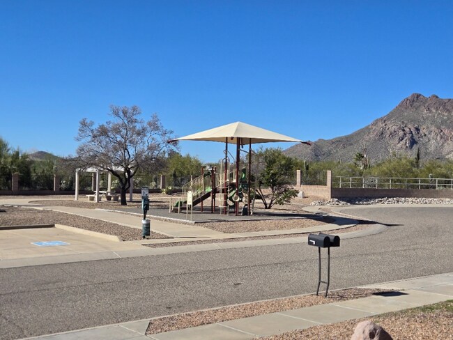 Building Photo - 3307 S Sun Splash Dr