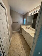Building Photo - 5939 Northridge Dr
