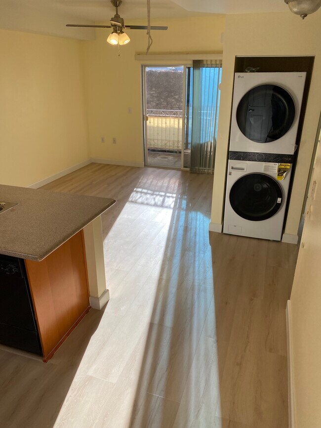 17888 Alburtis Ave Unit A101, Artesia, CA 90701 Condo for Rent in