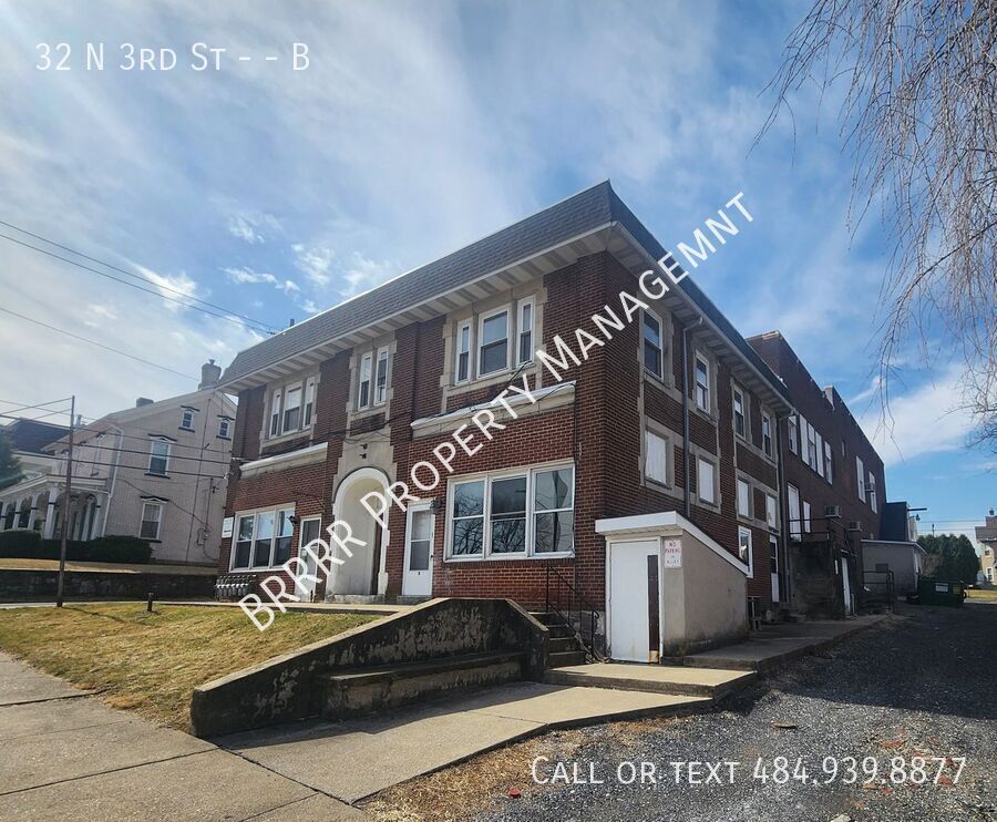 Foto principal - 32 N 3rd St
