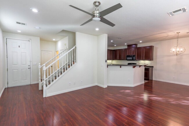 Foto del edificio - 3 Bed Southwest Townhome