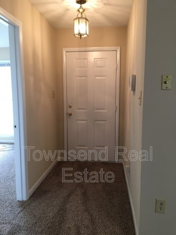 Building Photo - 7045 Candlewood Dr