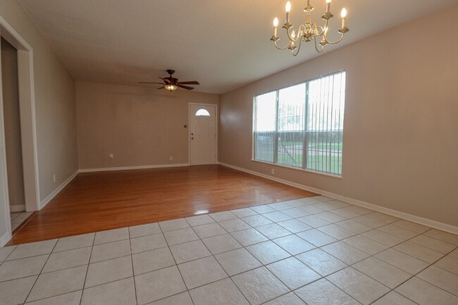 Foto del edificio - 3732 Kenwood St