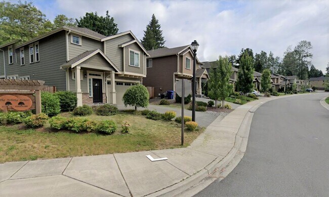 Foto del edificio - Beautiful 4-Bedroom Home with Office in No...
