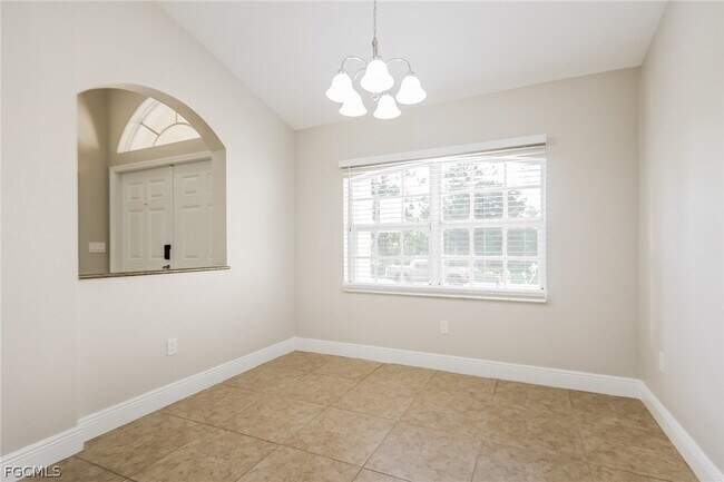 Foto del edificio - 1018 Card St E