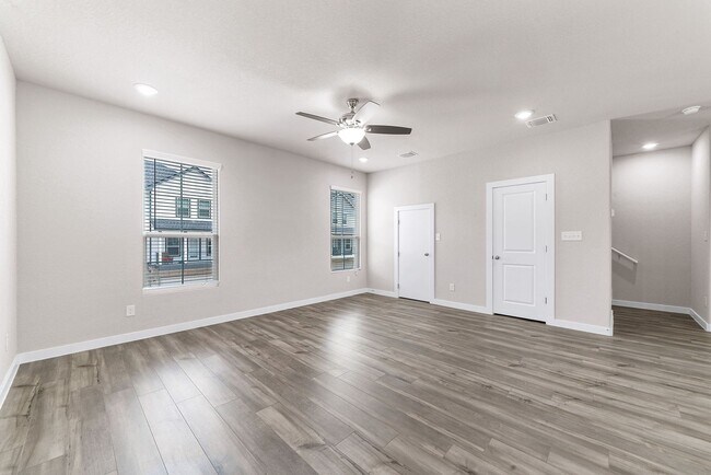 Building Photo - 3 Bedroom/3.5 Bath The Preserve At the Dom...