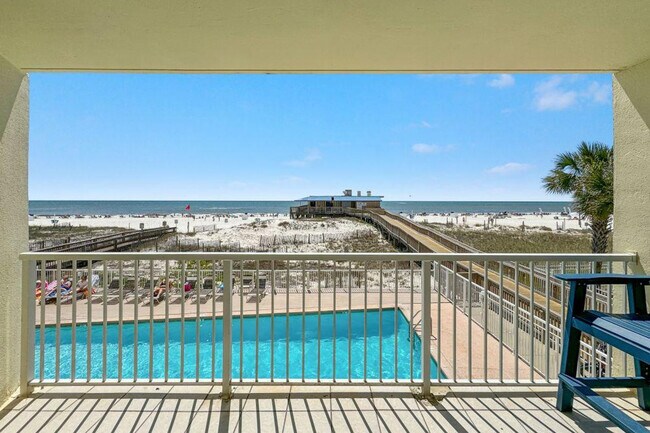 Foto del edificio - 409 E Beach Blvd