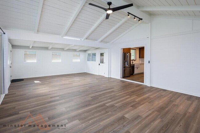 Building Photo - 426 Ulupaina St