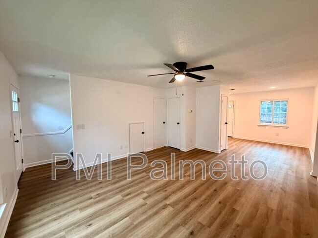 Building Photo - 1213 Grove Park Ln