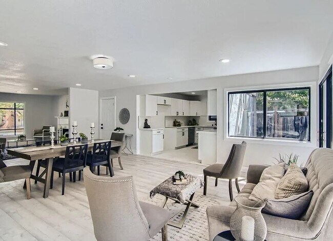Foto del edificio - 2144 Irvin Way