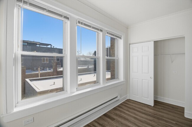 Foto del edificio - 2936 W Palmer St