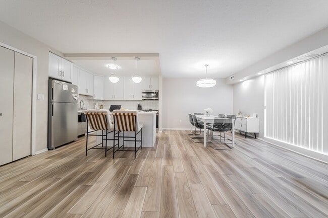 Photo - Huntington Green Apartments