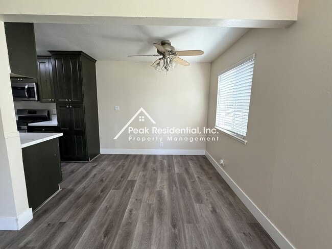 Building Photo - Updated 2bd/1ba Foothill Farms Condo with ...