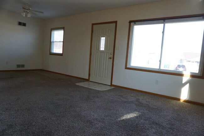 Building Photo - 3721 Sunnyside Ave