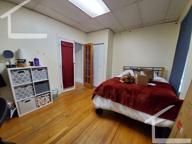 Building Photo - Great 2 Bed Close to BU and Green Line!