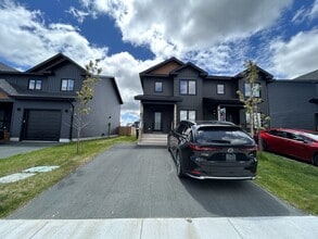 Building Photo - 65 Great Southern Dr