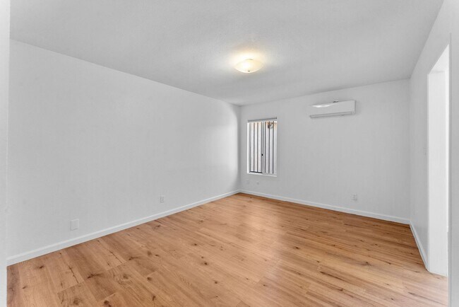 Foto del edificio - Prime Location on Adams Avenue: Modern Comfort Meets Historic Charm