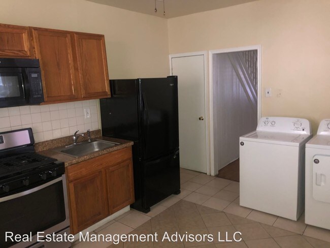 Building Photo - 3 br, 1 bath House - 945 N. Fallon St.