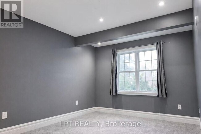 Photo du bâtiment - 228 Pine Cove Rd