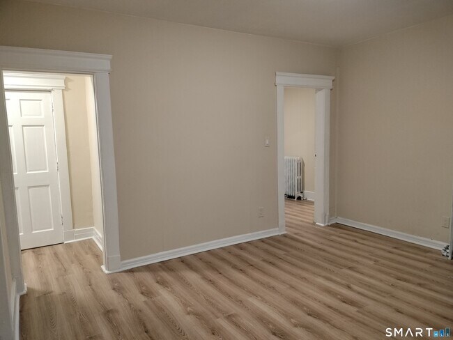 Foto del edificio - 680 Dixwell Ave