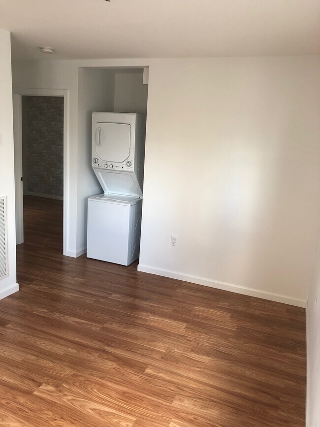 Foto del edificio - 37 Rochester Ave