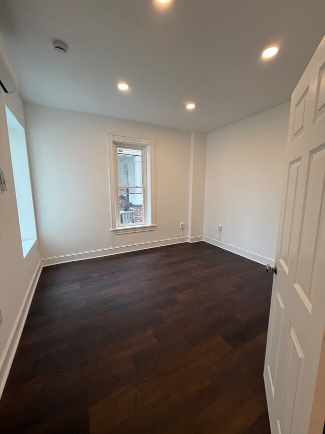Building Photo - 267 S Potomac St