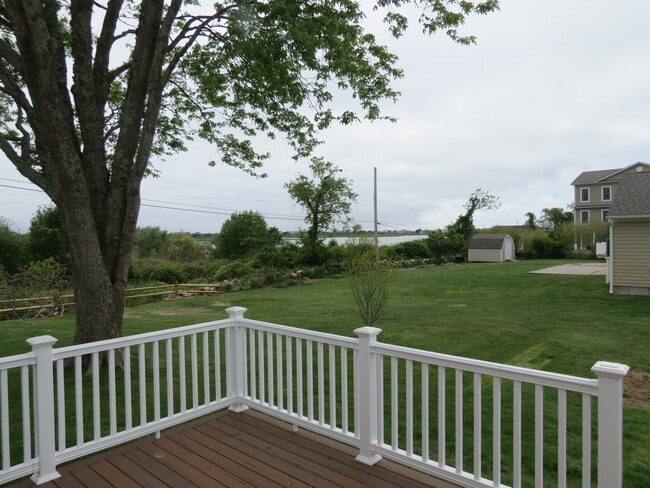 Foto del edificio - 7 Herbert Dr