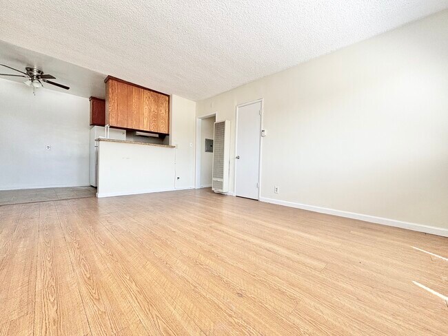 Foto del edificio - 1656 Arlington Ave Los Angeles, CA 90019