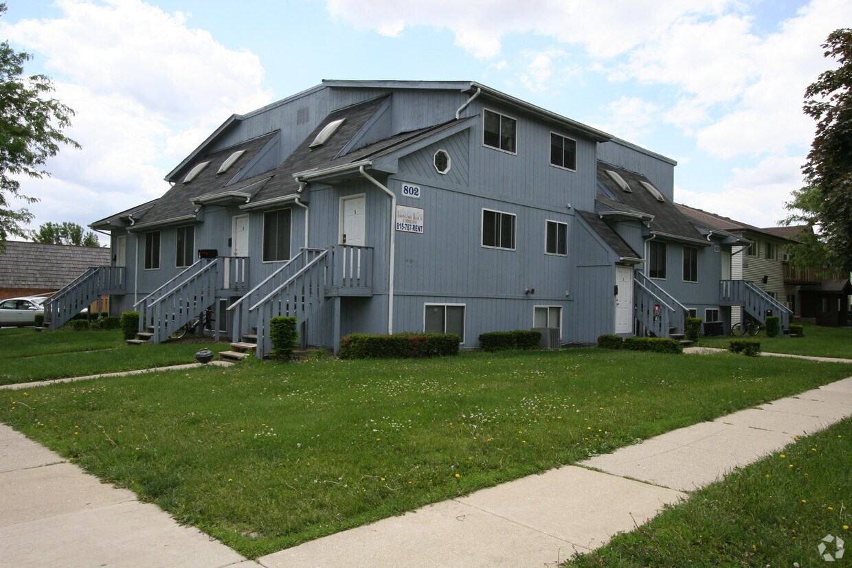 802 Edgebrook Dr, Dekalb, IL 60115 802 Edgebrook Dr Dekalb, IL